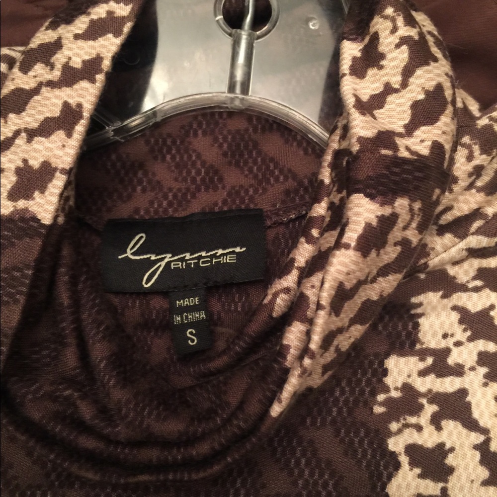 Lynn Ritchie Long Turtle neck Top - Picture 2 of 3